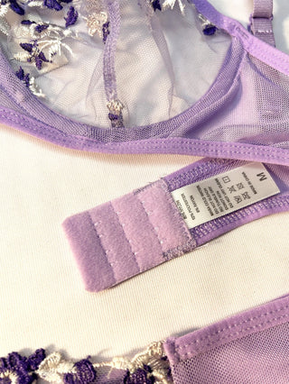 2 - Piece Floral Lace Lingerie Set - Diva Melody