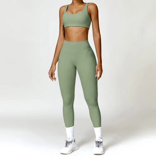 2PCS Women's Yoga Set: Seamless Long Sleeve Crop Top & Leggings - Diva Melody