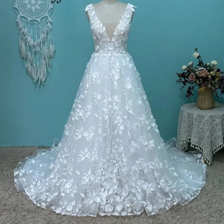 3D Flowers Lace Wedding Gown - Diva Melody