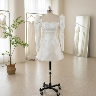Elegant Detachable Bow Mini Wedding Dress