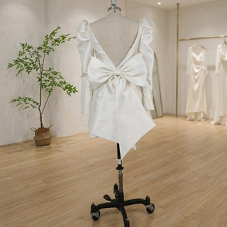 Elegant Detachable Bow Mini Wedding Dress