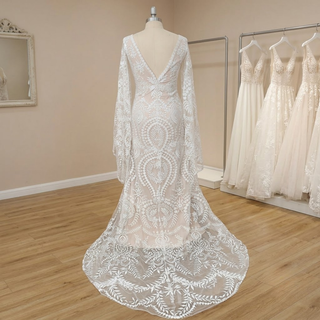 Vestido de novia rústico con diseño de mariposa