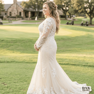 Backless Lace Vintage Wedding Gown - Diva Melody