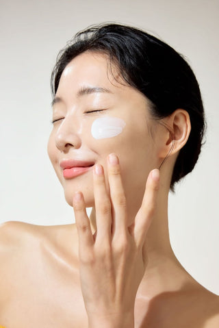 [celimax] Pore+Dark Spot Brightening Care Sunscreen 50ml - Diva Melody