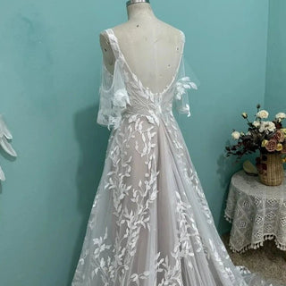 Chic Leaf Lace Boho Wedding Dress - Diva Melody