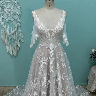 Chic Leaf Lace Boho Wedding Dress - Diva Melody