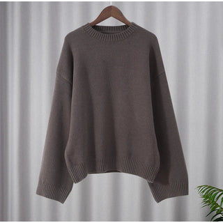 Chic Round Neck Knitted Pullover - Diva Melody