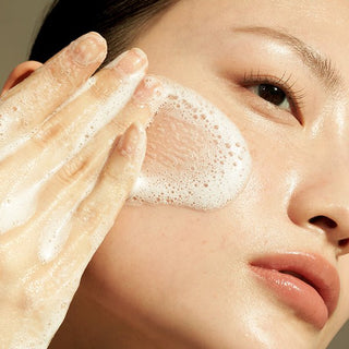 [Dear Klairs] Gentle Black Facial Cleanser 140ml - Diva Melody