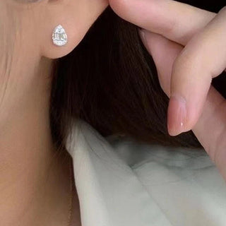 Delicate Water Drop Shaped Stud Luxury Crystal Earrings - Diva Melody