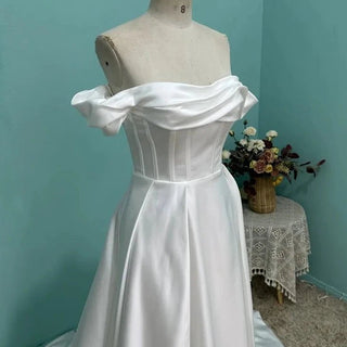 Elegant Cap Sleeve Wedding Dress - Diva Melody