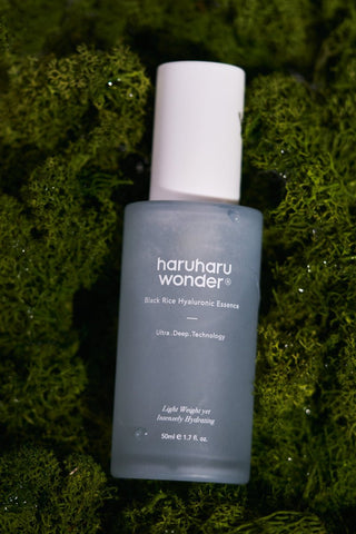 [Haruharuwonder] Black Rice Hyaluronic Essence 50ml - Diva Melody