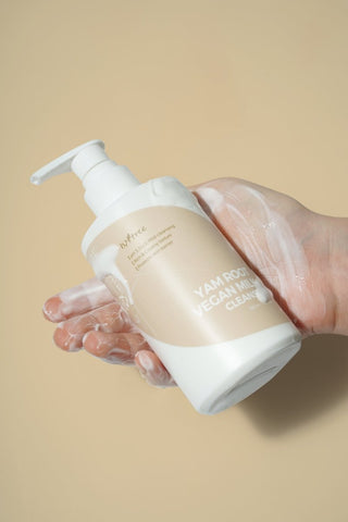 [Isntree] Yam Root Vegan Milk Cleanser 220ml - Diva Melody