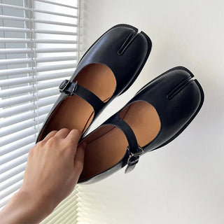 Leather Flats Split Toe Shoes - Diva Melody