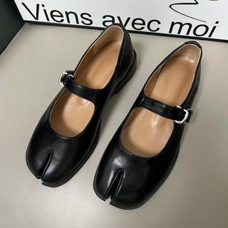 Leather Flats Split Toe Shoes - Diva Melody