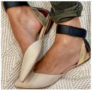 Open Toe Buckle Low Heel Sandals - Diva Melody