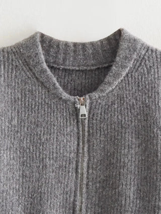 Round Neck Casual Zipper Sweater - Diva Melody