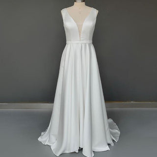 Satin Minimalist Wedding Dress - Diva Melody