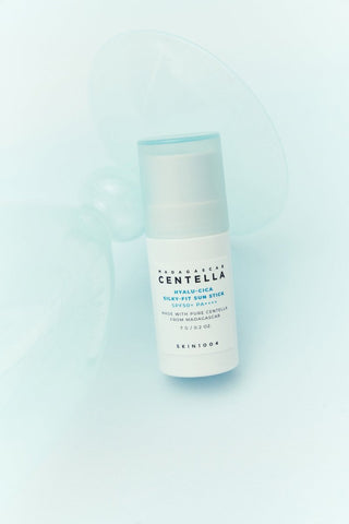 [Skin1004] Madagascar Centella Hyalu-Cica Silky Fit Sun Stick 7g - Diva Melody