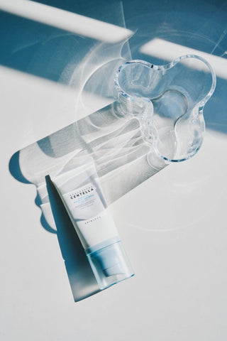 [Skin1004] Madagascar Centella Hyalu-Cica Water-Fit Sun Serum 50ml - Diva Melody