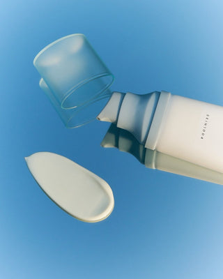 [Skin1004] Madagascar Centella Hyalu-Cica Water-Fit Sun Serum 50ml - Diva Melody