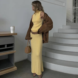 Sleeveless Knit Turtleneck Top & Slim Skirt Set - Diva Melody