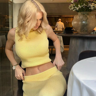 Sleeveless Knit Turtleneck Top & Slim Skirt Set - Diva Melody