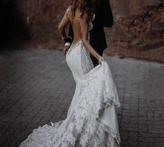 Sleeveless V - Neck Mermaid Lace Wedding Dress - Diva Melody