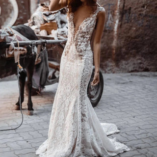 Sleeveless V - Neck Mermaid Lace Wedding Dress - Diva Melody