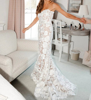 Strapless 3D Flowers Lace Wedding Dress - Diva Melody