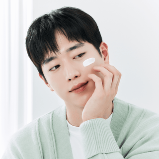 [SUNGBOON EDITOR] Green Tomato Pore Blurring Sun Cream SPF50+ 50ml - Diva Melody