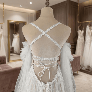 Sweetheart Lace Wedding Dress with Detachable Sleeves - Diva Melody