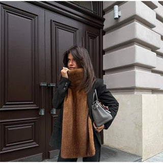 Women's Retro Faux Fur Coat with Buttons - Diva Melody