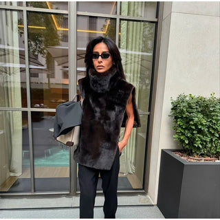 Women's Retro Faux Fur Coat with Buttons - Diva Melody