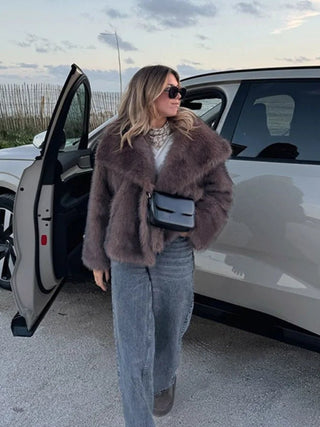 Women's Retro Faux Fur Coat with Buttons - Diva Melody