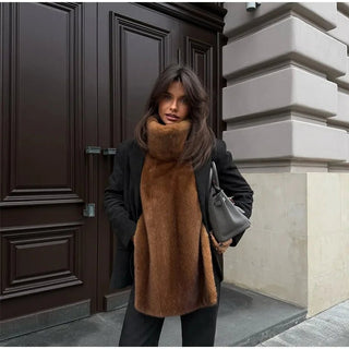 Women's Retro Faux Fur Coat with Buttons - Diva Melody